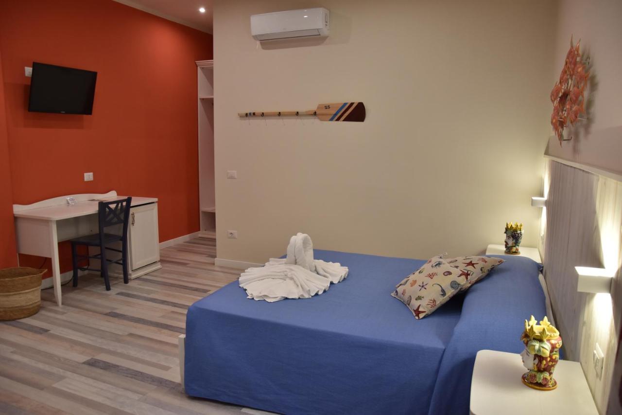 B&B Marina Blu Giardini Naxos Exterior foto
